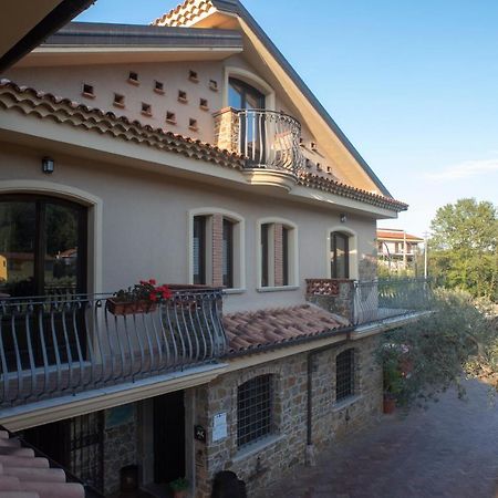 La Ginestra Hotel Castel San Lorenzo Екстериор снимка