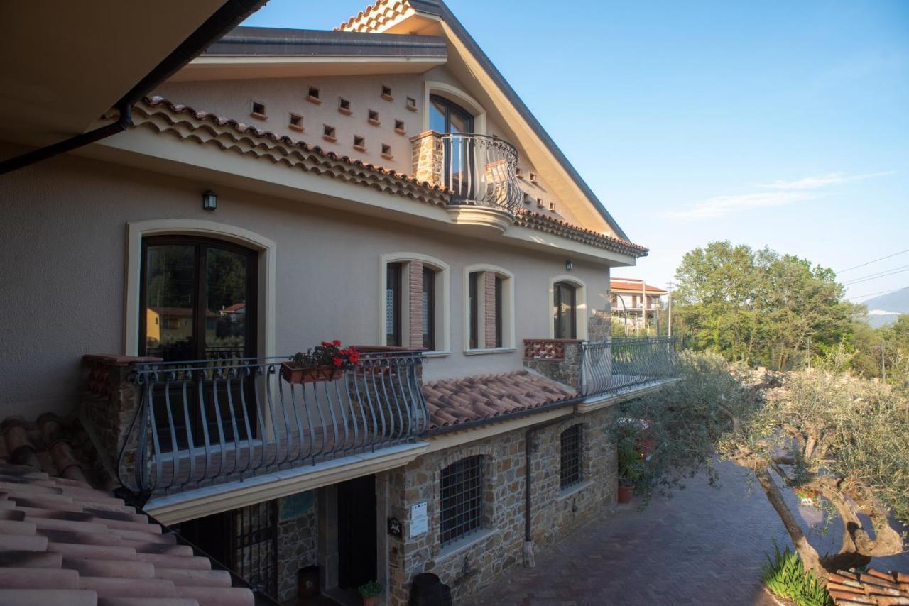 La Ginestra Hotel Castel San Lorenzo Екстериор снимка
