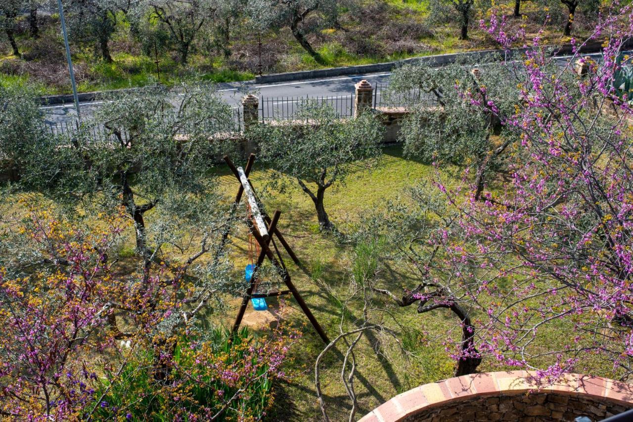 La Ginestra Hotel Castel San Lorenzo Екстериор снимка