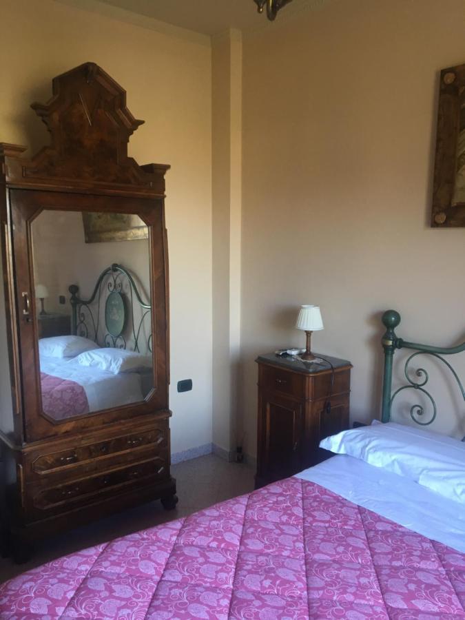 La Ginestra Hotel Castel San Lorenzo Екстериор снимка