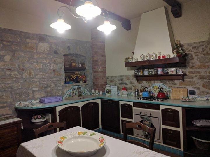 La Ginestra Hotel Castel San Lorenzo Екстериор снимка