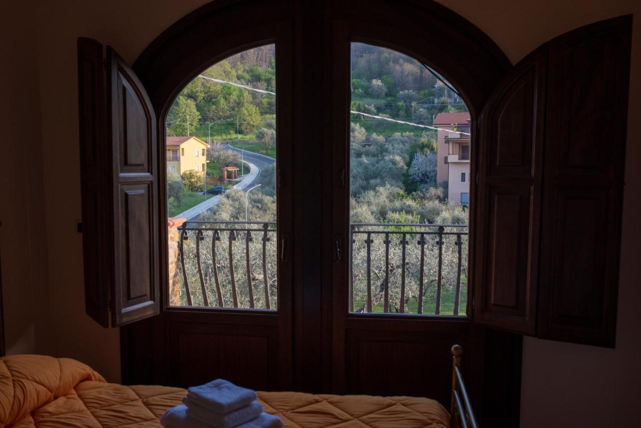 La Ginestra Hotel Castel San Lorenzo Екстериор снимка