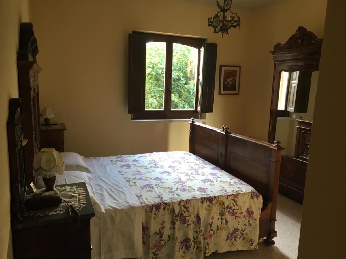 La Ginestra Hotel Castel San Lorenzo Екстериор снимка