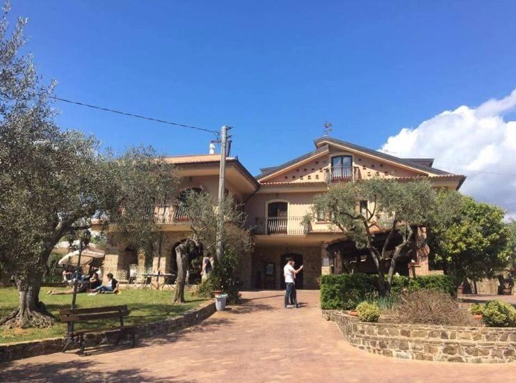 La Ginestra Hotel Castel San Lorenzo Екстериор снимка
