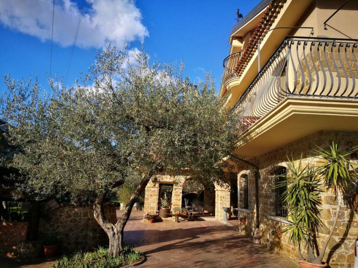 La Ginestra Hotel Castel San Lorenzo Екстериор снимка